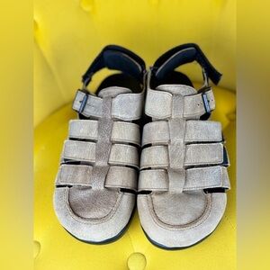 SAS Endeavor Iron Tan Color Leather Sandals. Men's 9 1/2